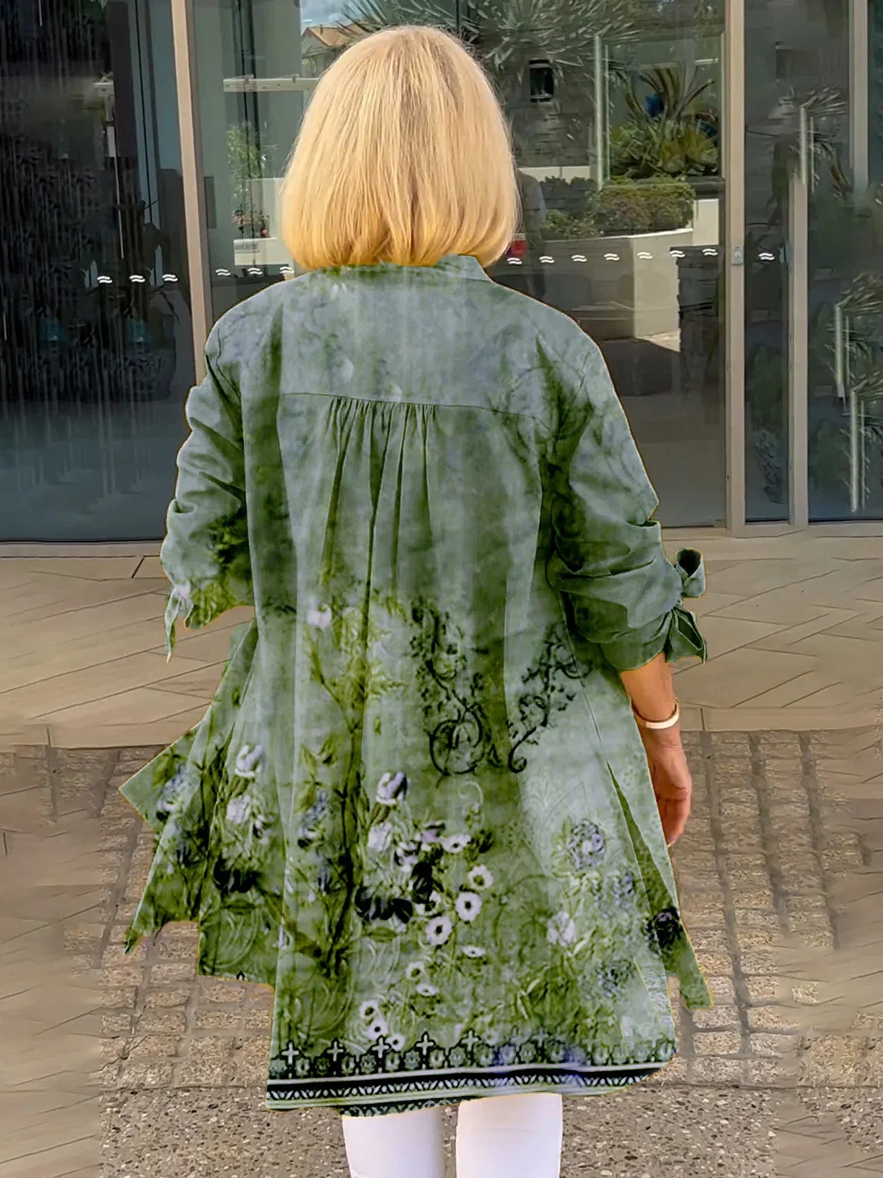 Akira | Chic Swing Jacket